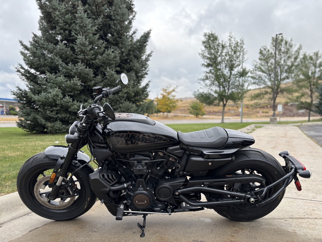 2024 Harley-Davidson Sportster S Vivid Black - Photo 3