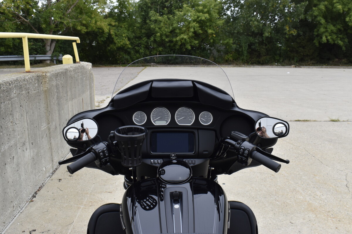 2025 Harley-Davidson Tri Glide Ultra FLHTCUTG - Photo 8