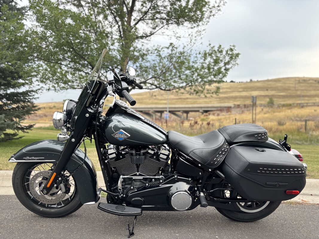 2025 Harley-Davidson Heritage Classic Iron Horse Metallic w/Laced Wheels - Photo 4