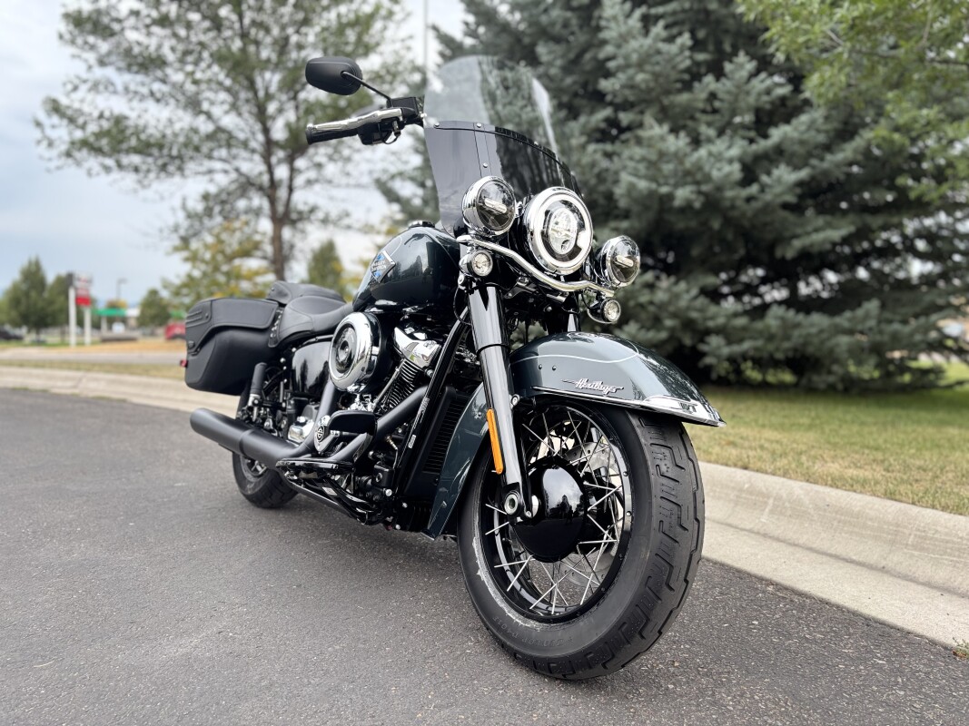 2025 Harley-Davidson Heritage Classic Iron Horse Metallic w/Laced Wheels - Photo 2