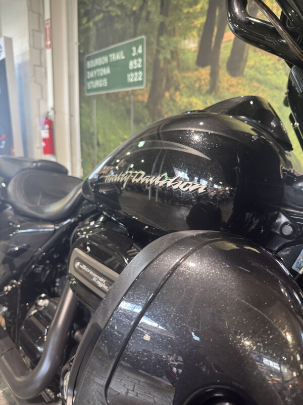 2017 Harley-Davidson CVO Street Glide - Photo 2