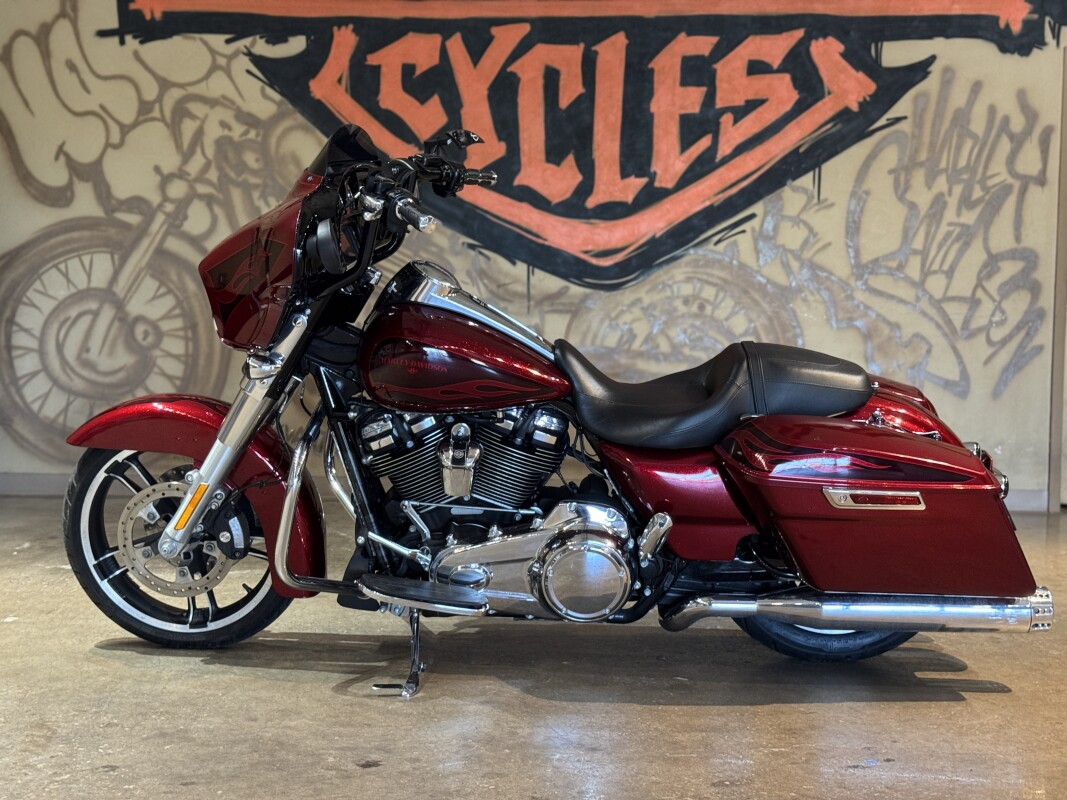 FLHXS 2017 Street Glide Special - Photo 9