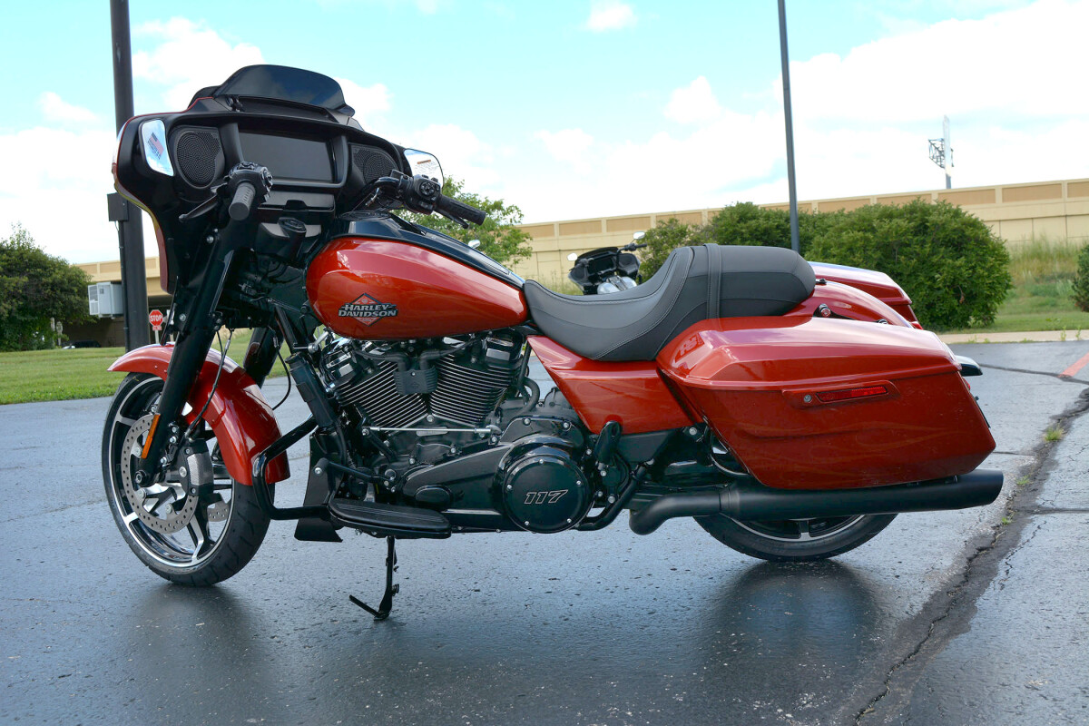 2025 Harley-Davidson Street Glide Whiskey Firestorm - Black Finish - Photo 3