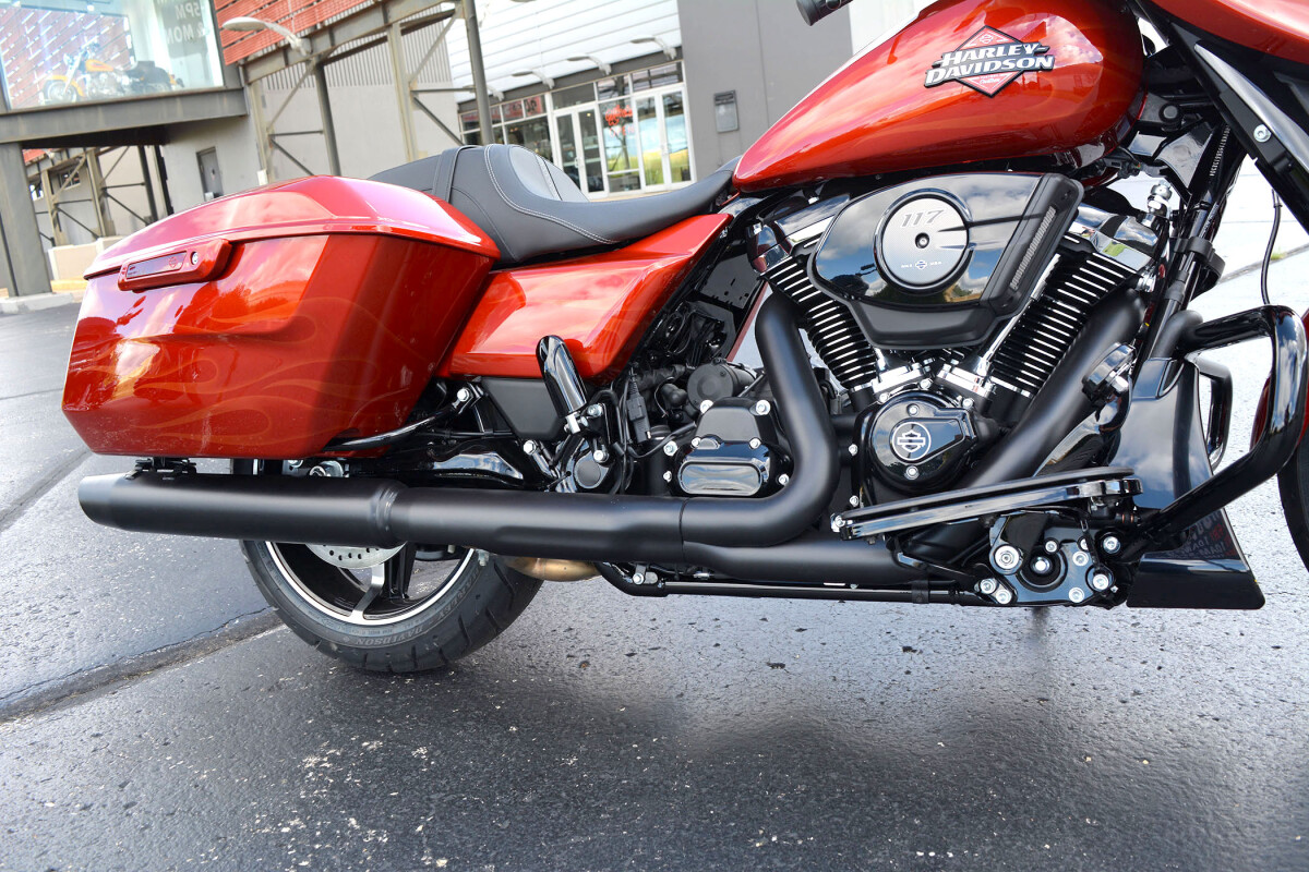 2025 Harley-Davidson Street Glide Whiskey Firestorm - Black Finish - Photo 10