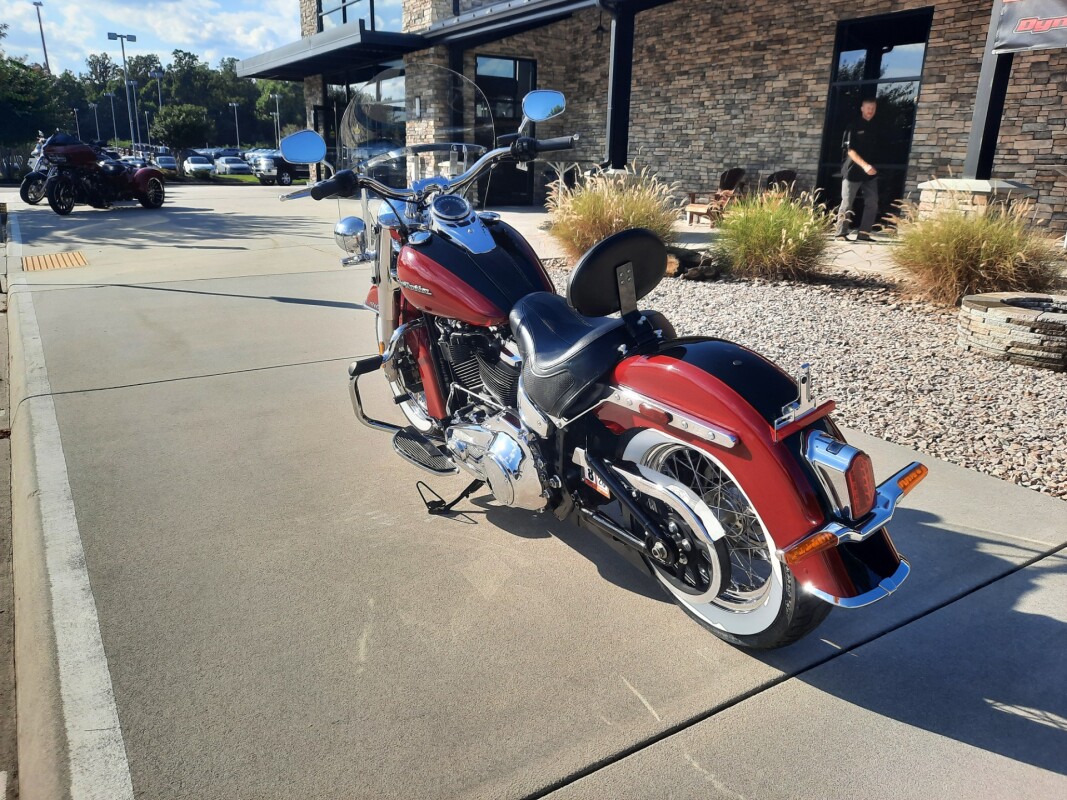 2020 Harley-Davidson Deluxe Billiard Red/Vivid Black - Photo 8