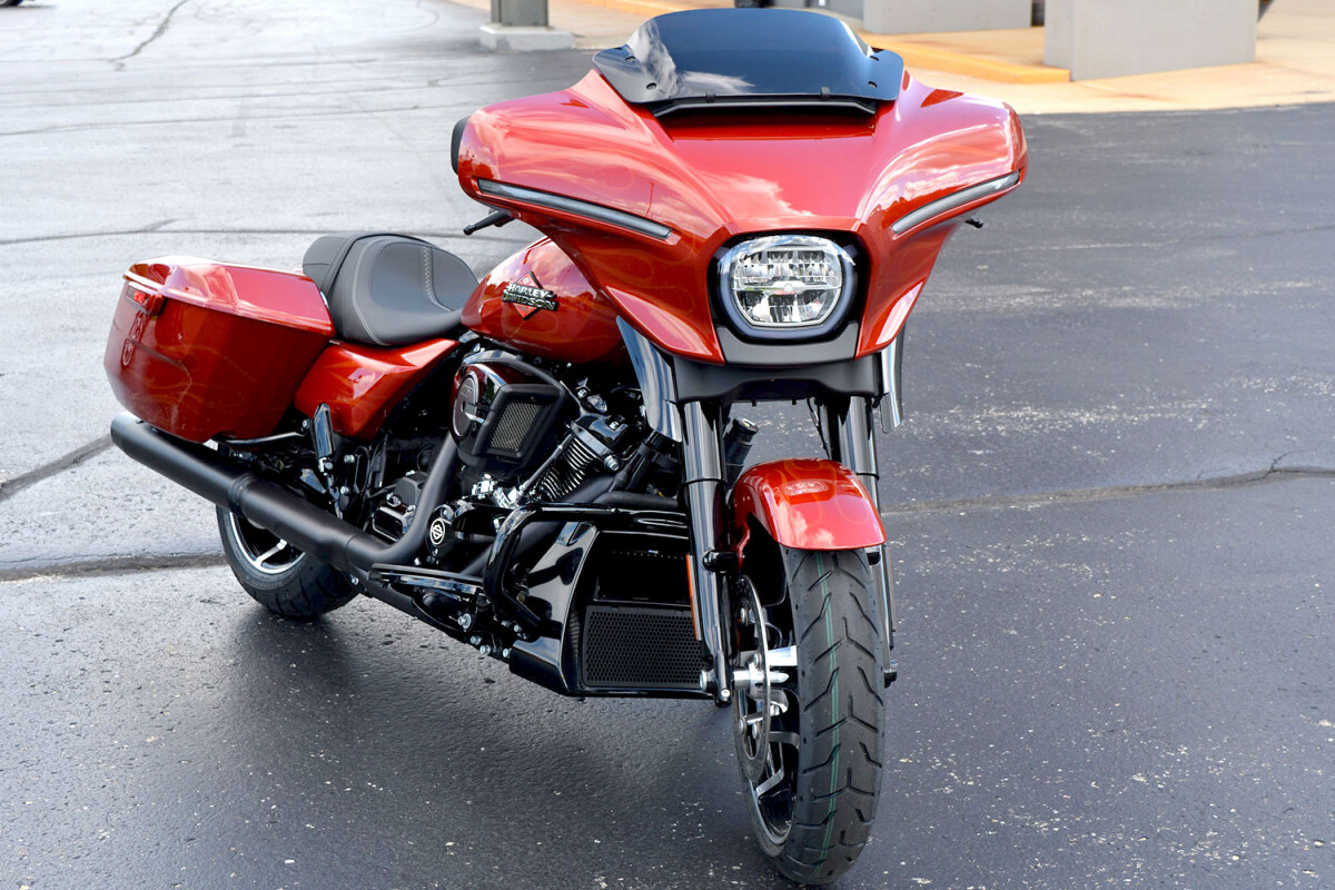 2025 Harley-Davidson Street Glide Whiskey Firestorm - Black Finish - Photo 2