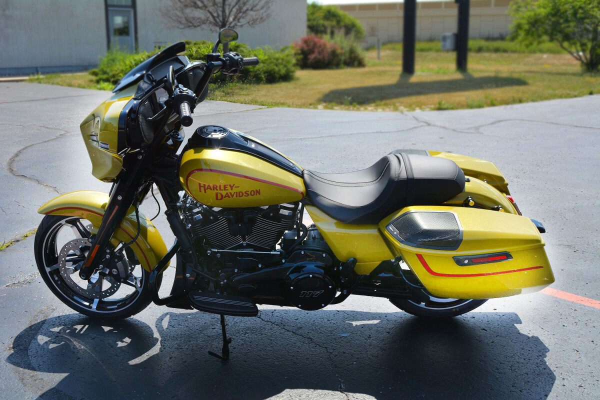 2025 Harley-Davidson Street Glide Custom - Photo 3
