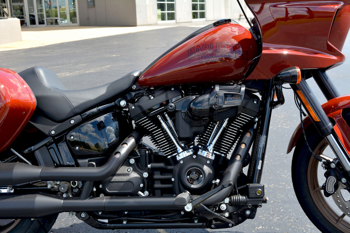 FXLRST 2024 Low Rider ST - Photo 9