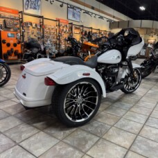 2025 Road Glide® 3 FLTRT  thumb 3