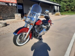 2020 Harley-Davidson® Deluxe Billiard Red/Vivid Black thumb 2
