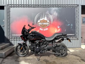 2025 Harley-Davidson<sup>®</sup> Pan America® 1250 ST Vivid Black thumb 2