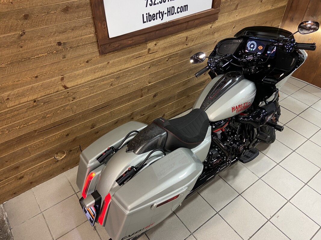 2025 Harley-Davidson CVO Road Glide ST Mercury Silver FLTRXSTSE - Photo 7