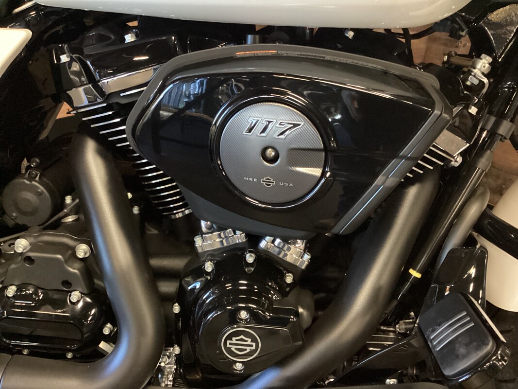 2025 Harley-Davidson Road Glide White Onyx Pearl - Black Finish FLTRX - Photo 7