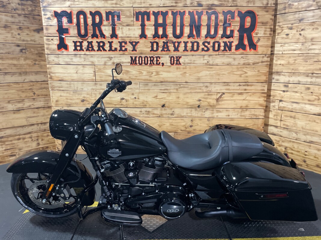 Harley-Davidson Road King Special 2025 FLHRXS VIVID BLACK - Photo 8