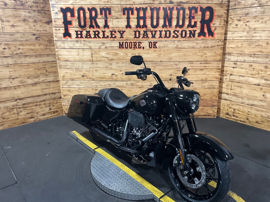 Harley-Davidson Road King Special 2025 FLHRXS VIVID BLACK - Photo 3