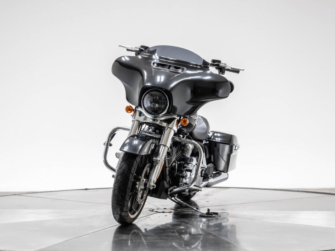 2020 Harley-Davidson FLHX Street Glide in Vivid Black with 13448 miles - Photo 7