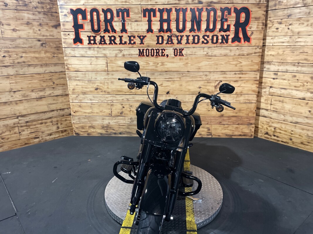 Harley-Davidson Road King Special 2025 FLHRXS VIVID BLACK - Photo 4
