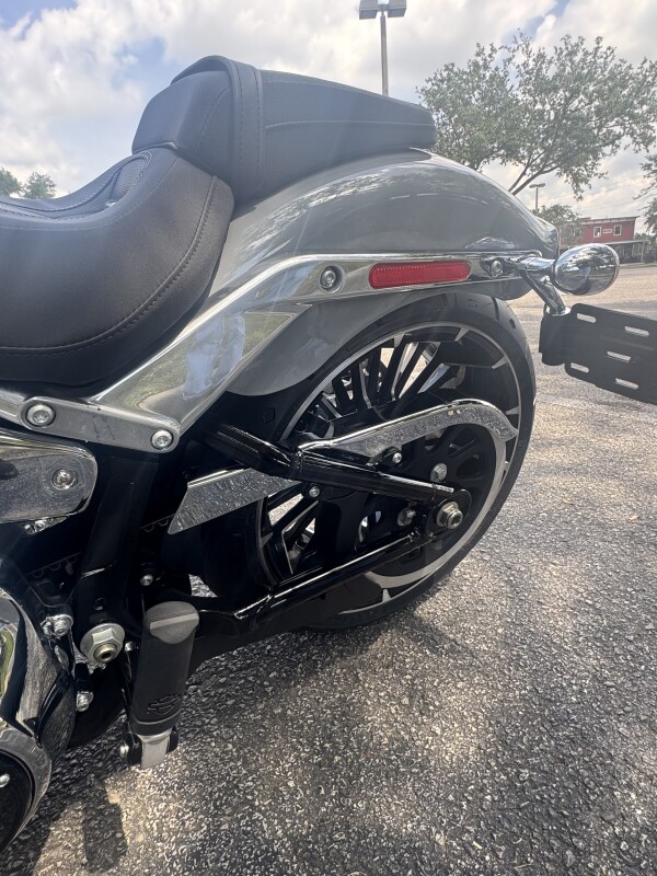 2025 Harley-Davidson Breakout - Photo 6