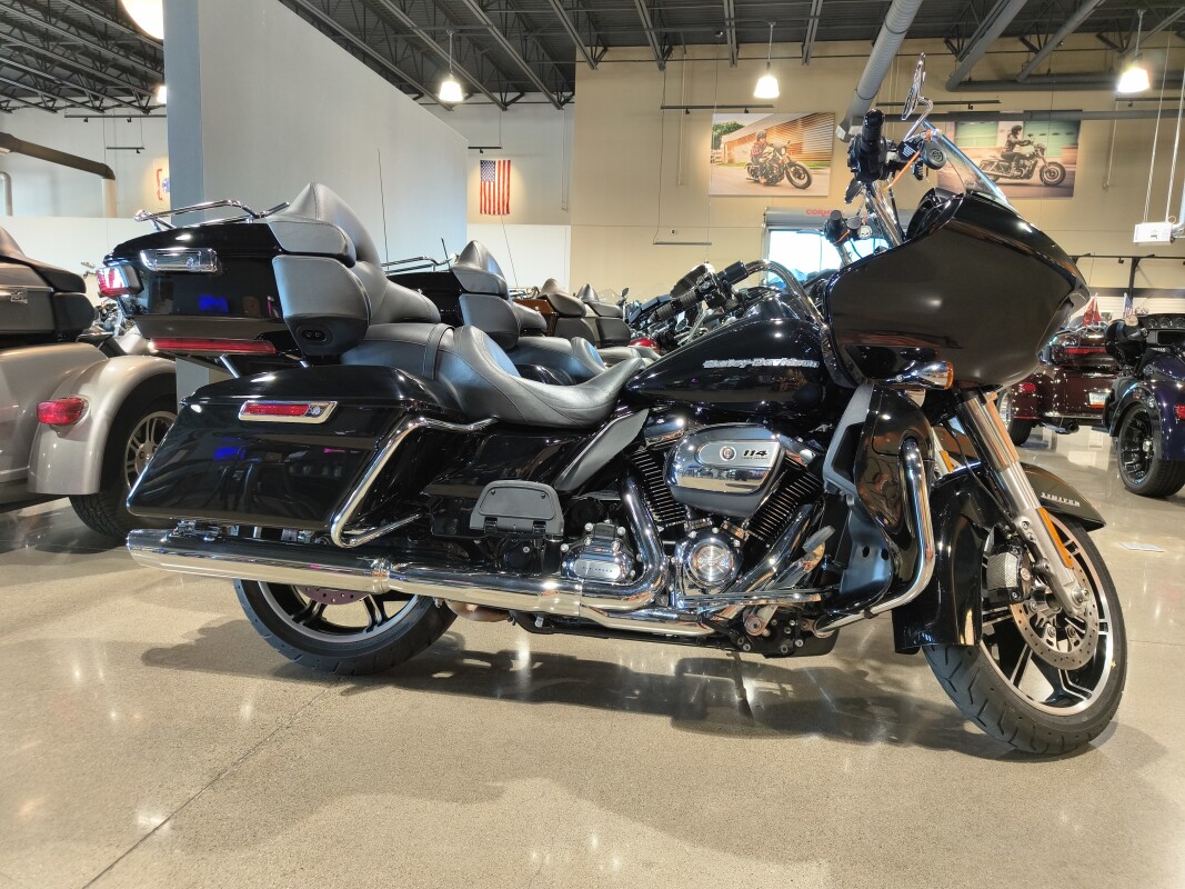 2022 Harley-Davidson Road Glide Limited Black