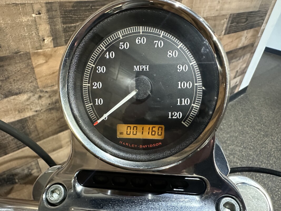 2010 Harley-Davidson Sportster 1200 Low Scarlet Red/Vivid Black XL1200L - Photo 10