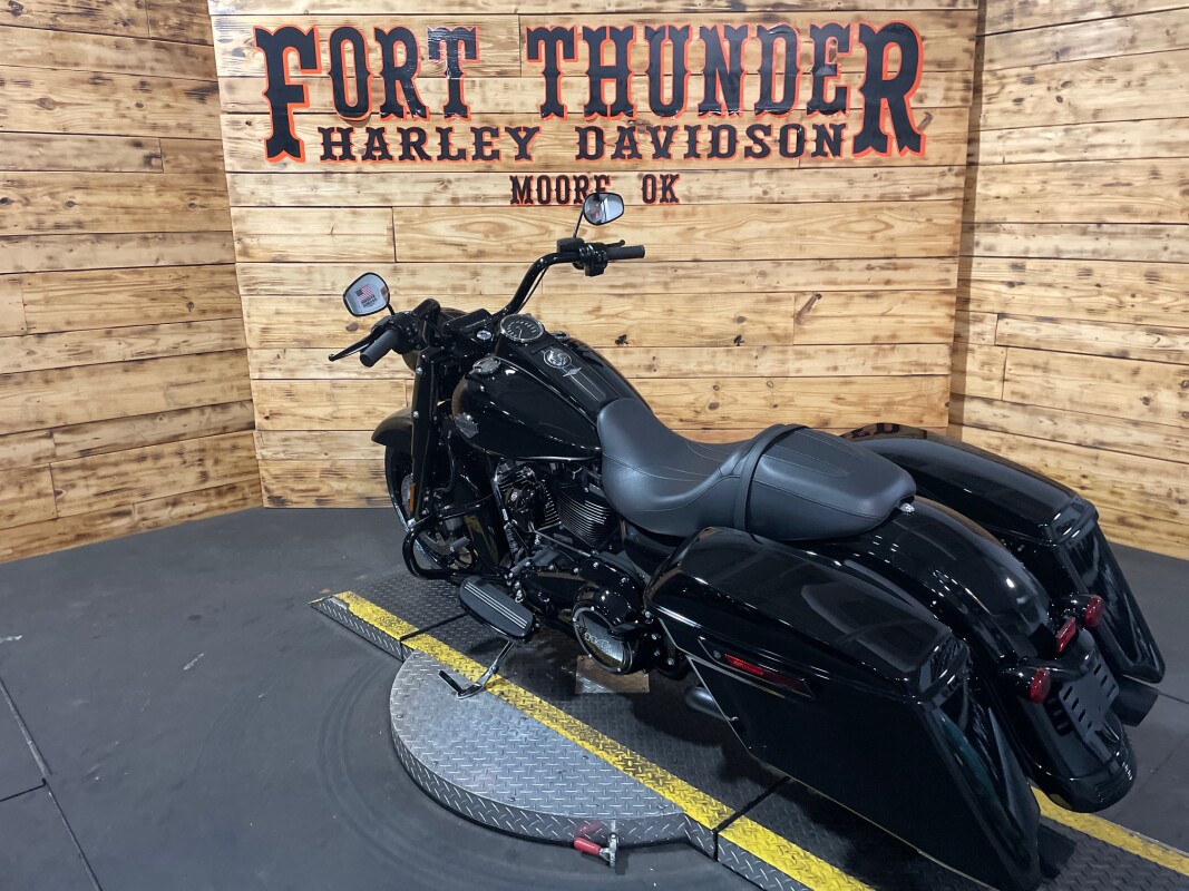 Harley-Davidson Road King Special 2025 FLHRXS VIVID BLACK - Photo 10