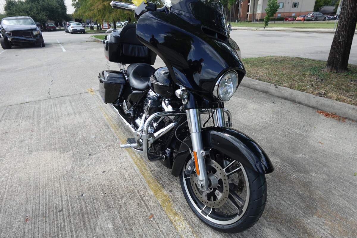 2017 Harley-Davidson Street Glide Special FLHXS - Photo 2