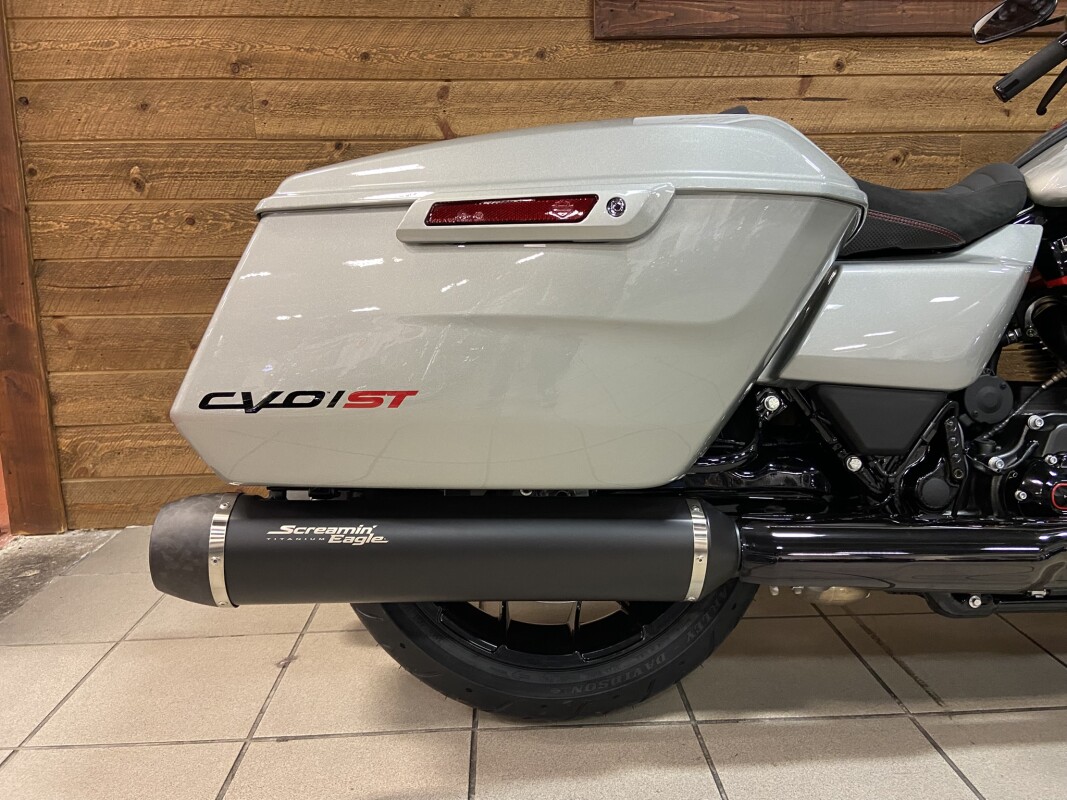2025 Harley-Davidson CVO Road Glide ST Mercury Silver FLTRXSTSE - Photo 5