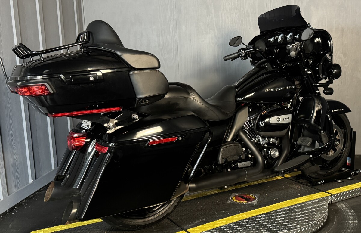 2020 Harley-Davidson Ultra Limited FLHTK BLACK - Photo 8