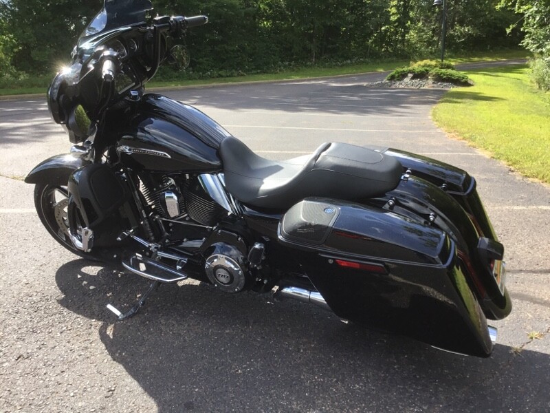 FLHXSE 2016 CVO Street Glide - Photo 3