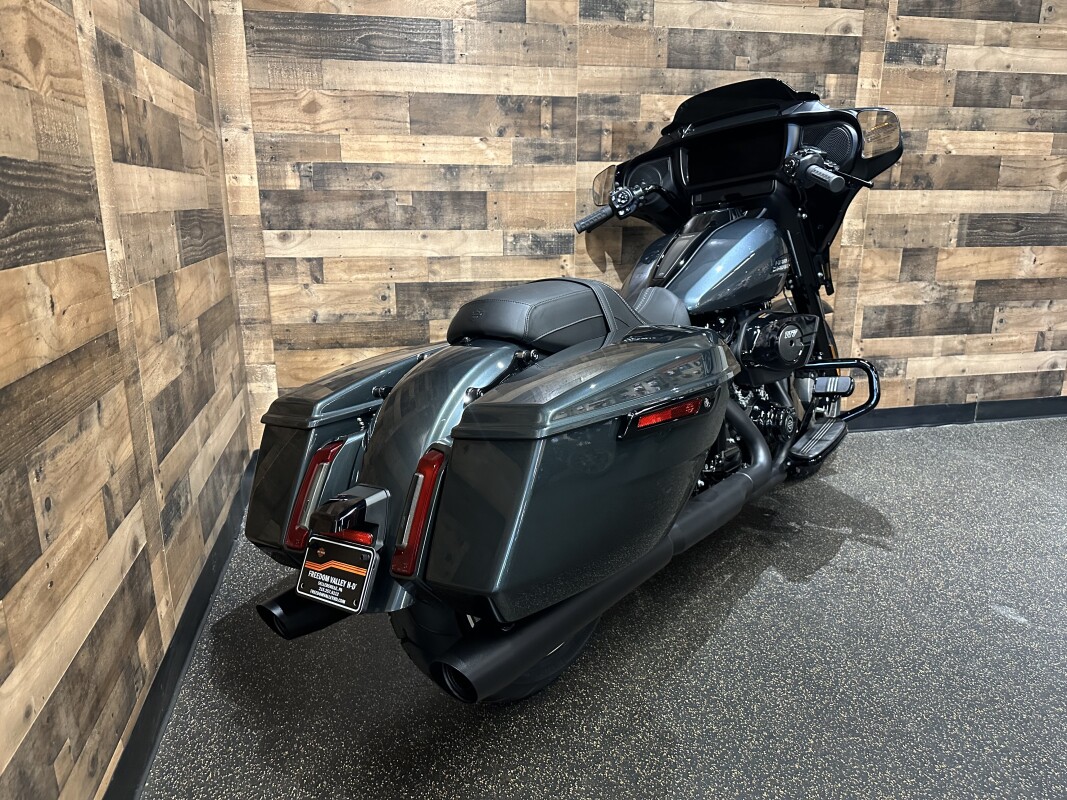 2025 Harley-Davidson Street Glide Iron Horse Metallic - Black Finish FLHX - Photo 2