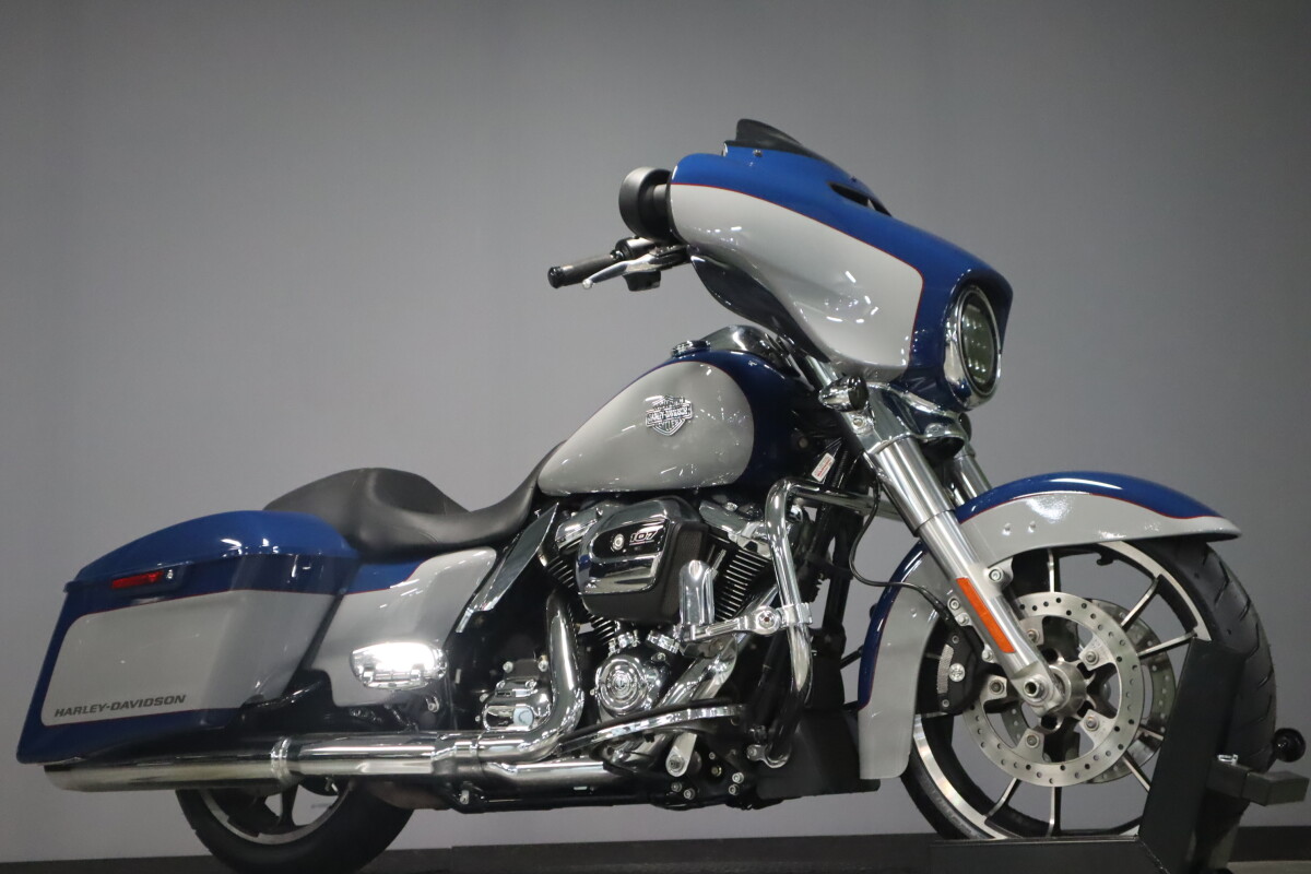 2023 Harley-Davidson Street Glide FLHX - Photo 2