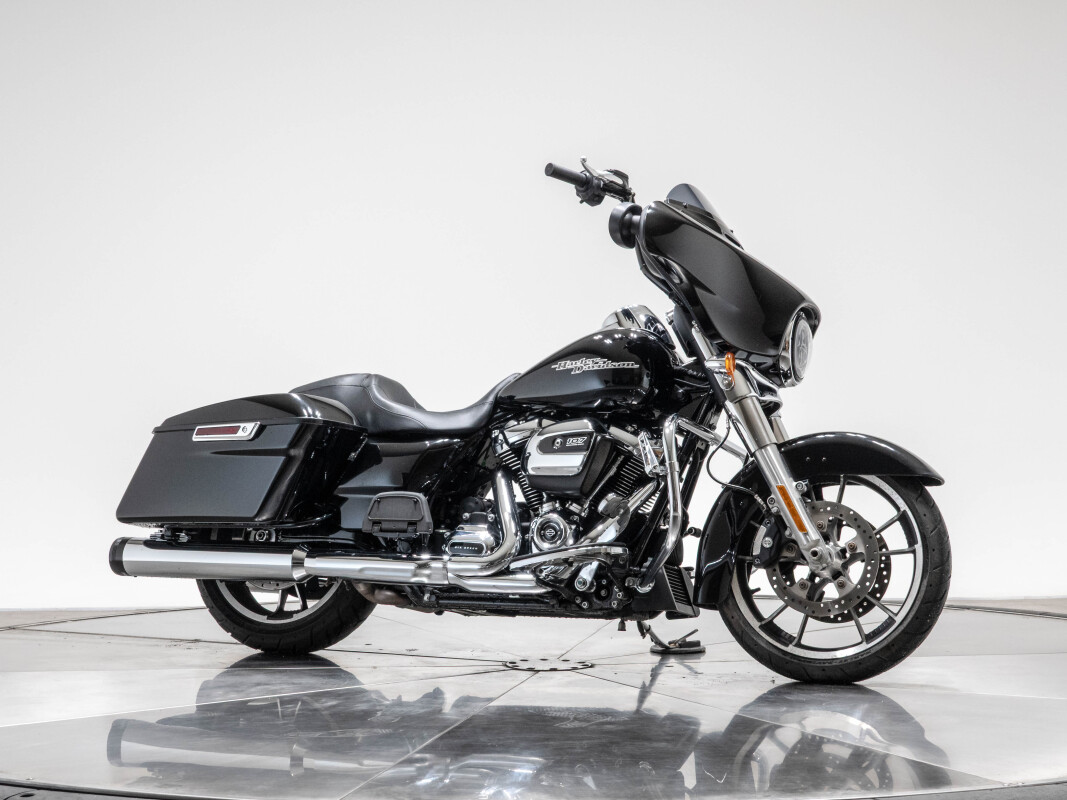 2020 Harley-Davidson FLHX Street Glide in Vivid Black with 13448 miles - Photo 2