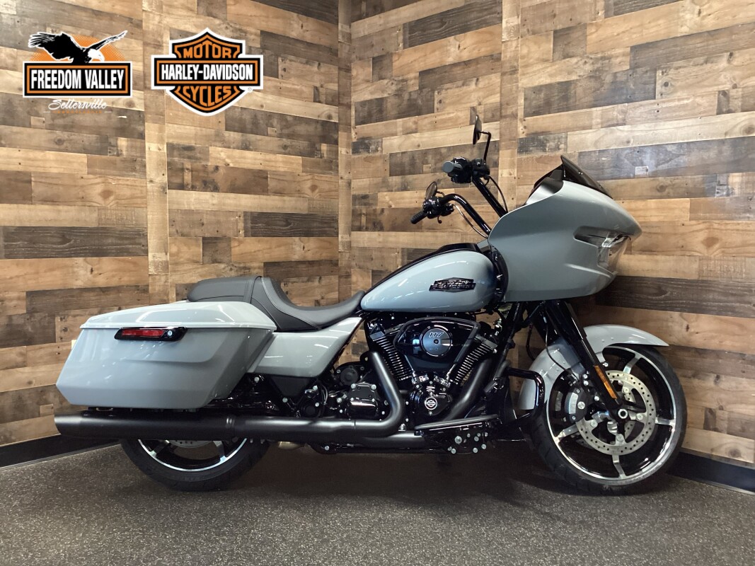 2025 Harley-Davidson Road Glide Billiard Gray - Black Finish FLTRX