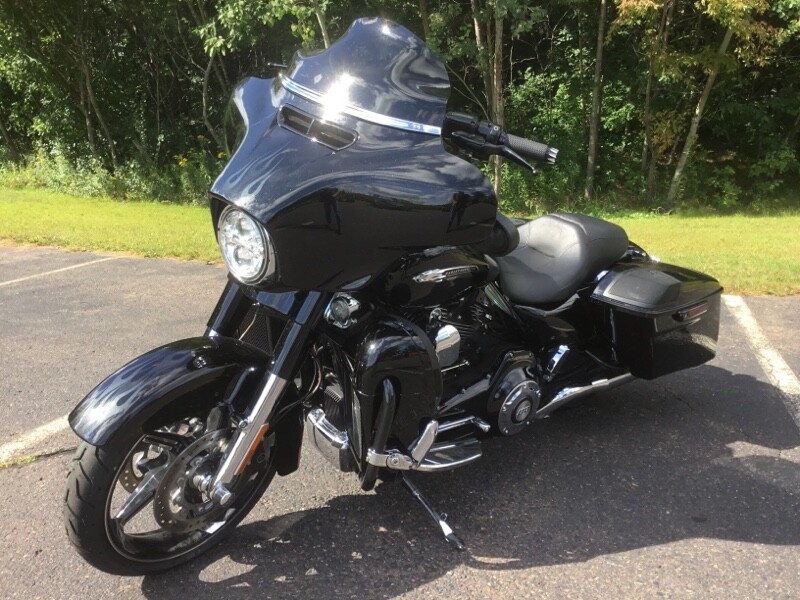 FLHXSE 2016 CVO Street Glide - Photo 2