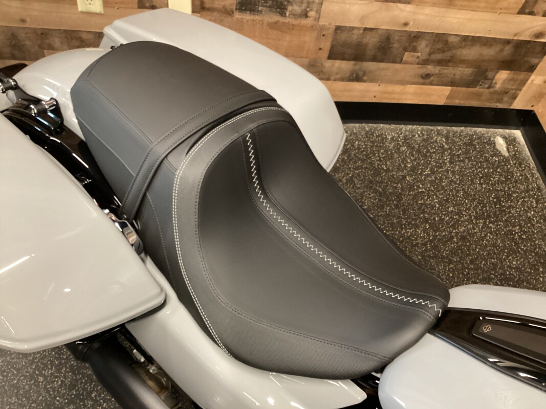 2025 Harley-Davidson Road Glide Billiard Gray - Black Finish FLTRX - Photo 9