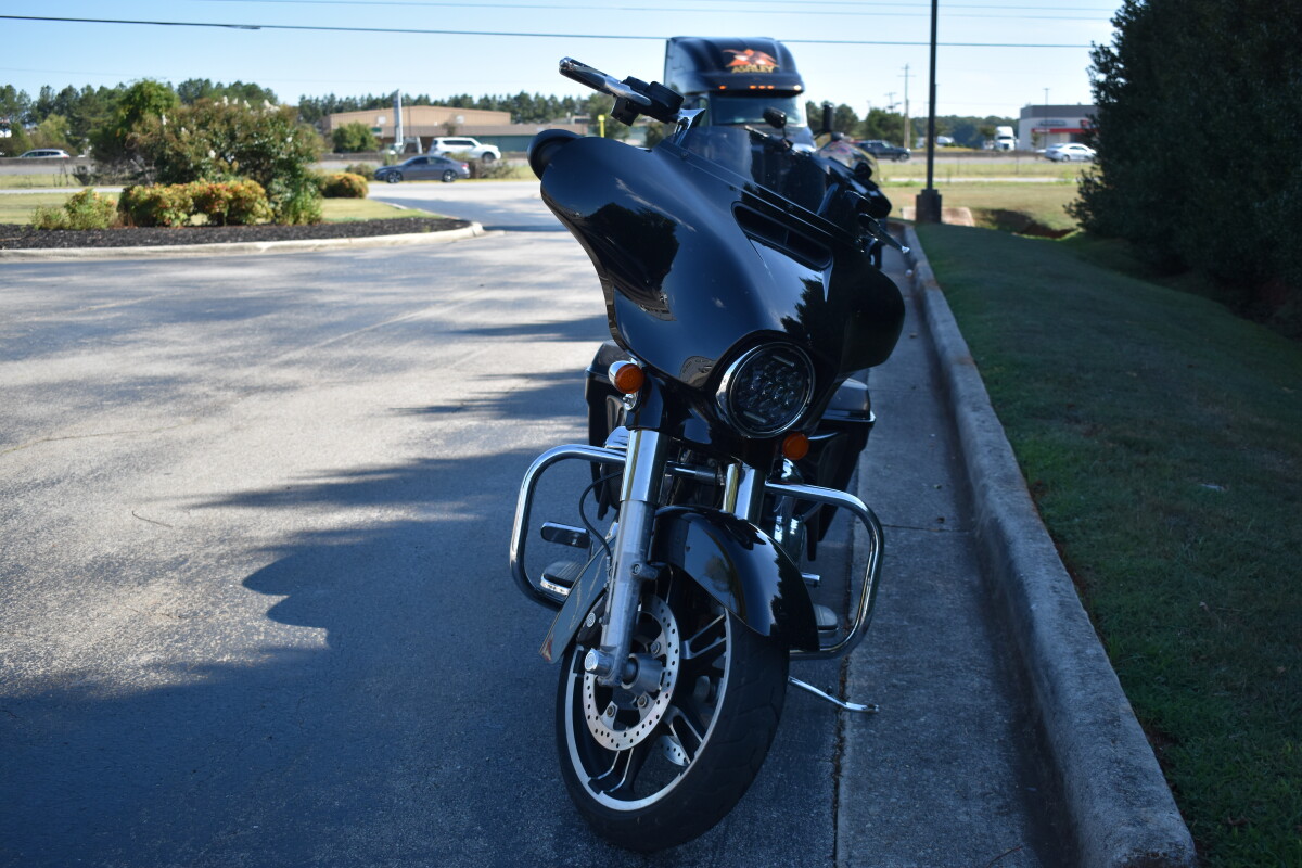 2017 Harley-Davidson Street Glide Special – Used Touring Motorcycle for Sale - Photo 3