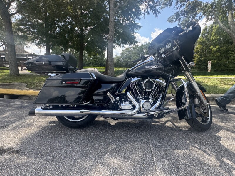 マックス 2017 TOYOTA LAND CRUISER V8 ZX - CarMax East Africa Ltd