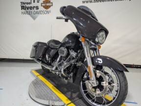 2021 Harley-Davidson® Street Glide® Special Black Jack Metallic thumb 2
