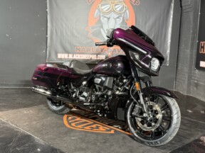 2025 Harley-Davidson® CVO™ Street Glide™ FLHXSE thumb 3