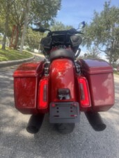 2025 Harley-Davidson® Road Glide™ thumb 2