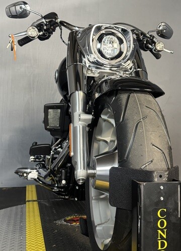 2025 Harley-Davidson Fat Boy FLFB VIVID BLACK W/ PINSTRIPE - Photo 5