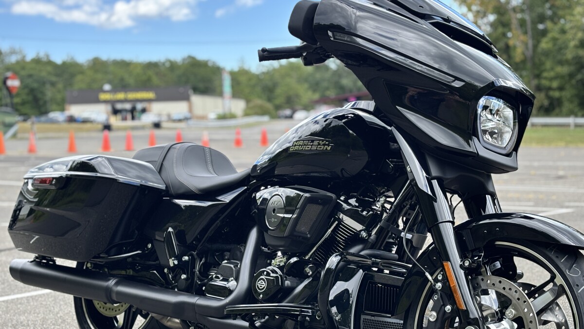 FLHX 2025 Street Glide - Photo 5