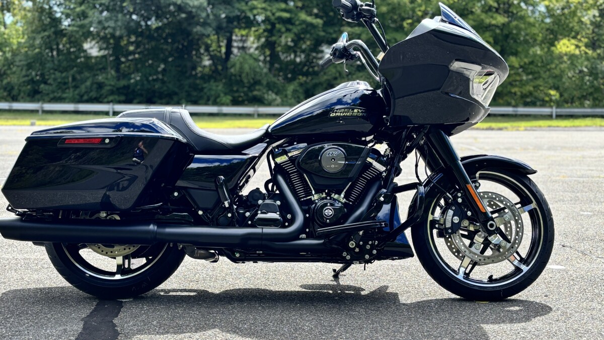 FLTRX 2025 Road Glide - Photo 2