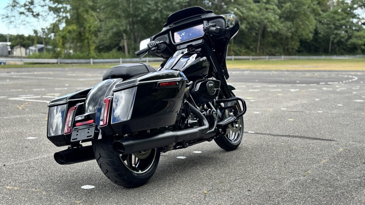 FLHX 2025 Street Glide - Photo 8