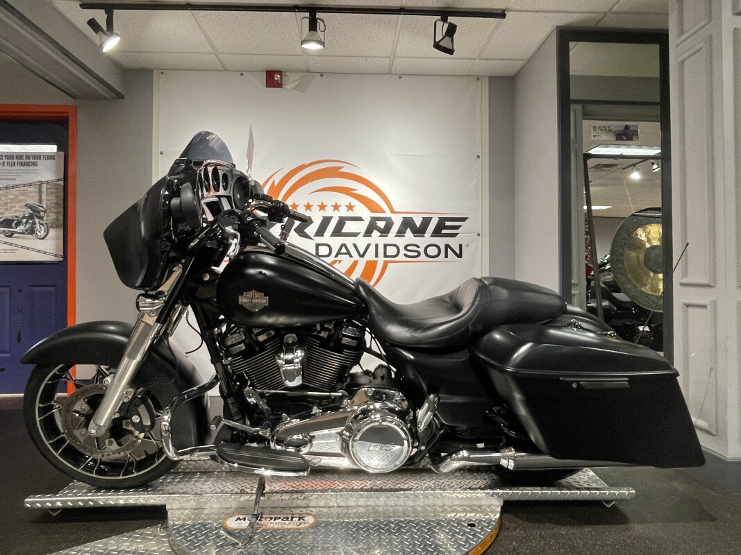 2022 Harley-Davidson Street Glide Special Black Denim - Photo 5