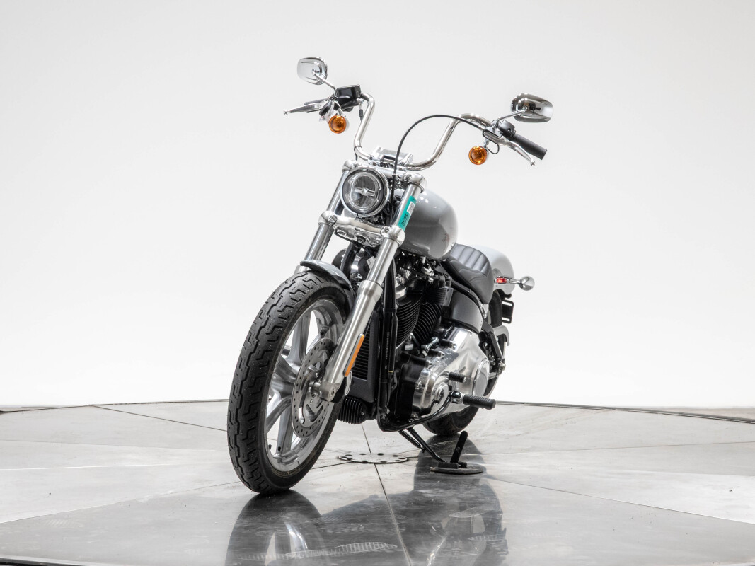 2024 Harley-Davidson FXST Softail Standard in Billiard Gray with 10 miles - Photo 7