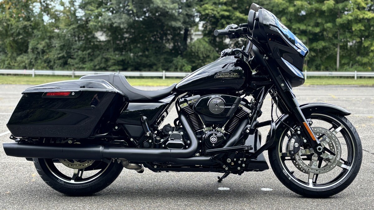 FLHX 2025 Street Glide - Photo 2