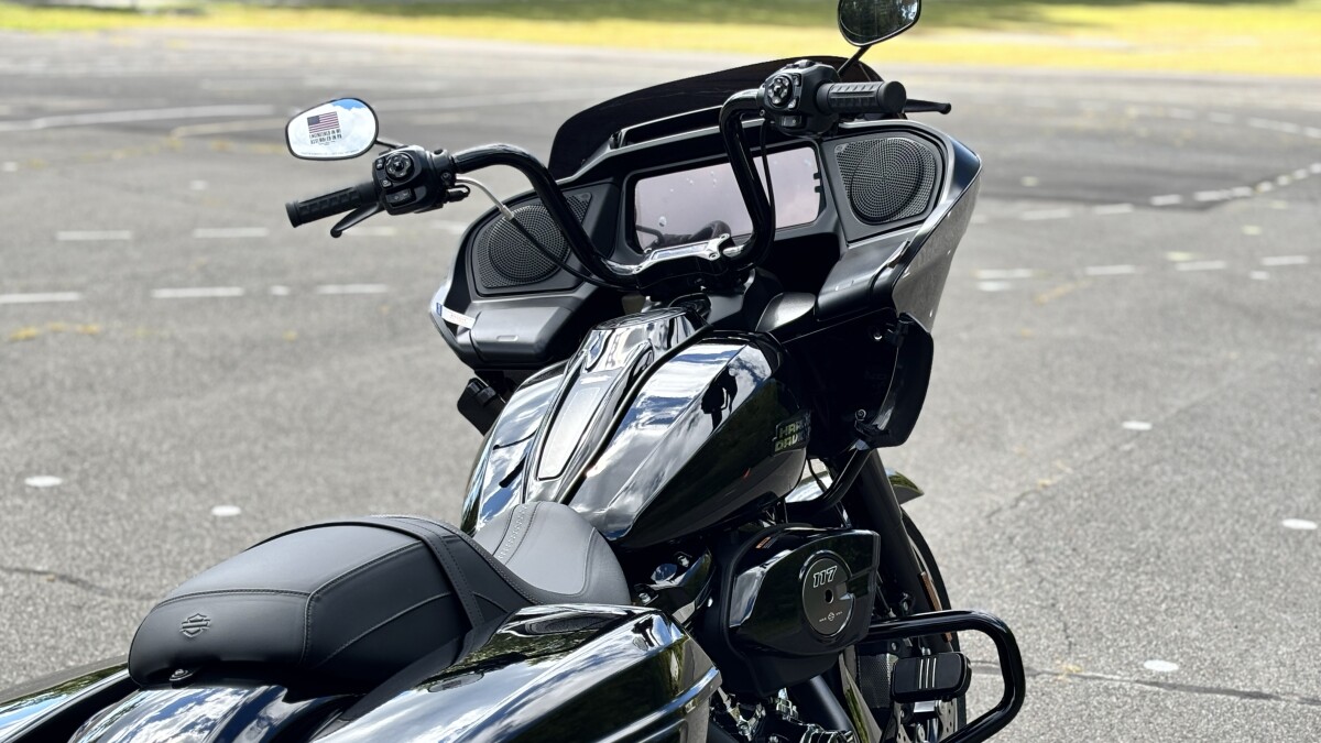 FLTRX 2025 Road Glide - Photo 9