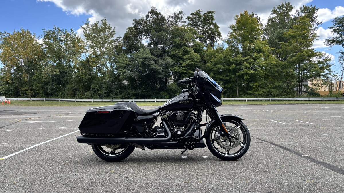 FLHX 2025 Street Glide
