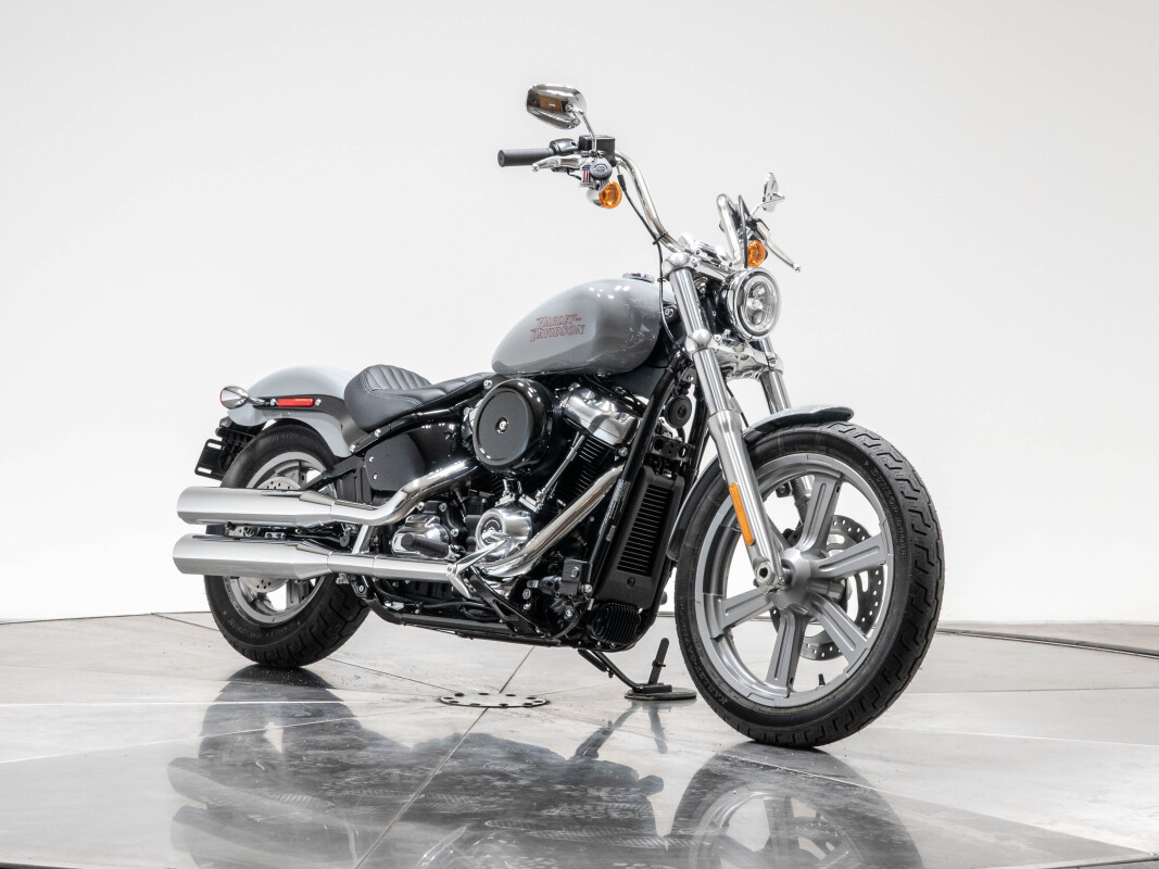 2024 Harley-Davidson FXST Softail Standard in Billiard Gray with 10 miles - Photo 4